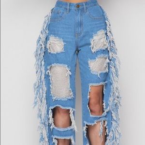 Beautifully styled fringe denim jeans with bling